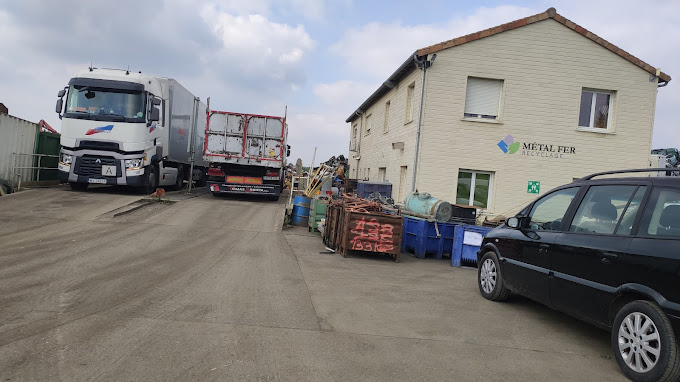 Aperçu des activités de la casse automobile METAL FER RECYCLAGE située à BONNEUIL-MATOURS (86210)